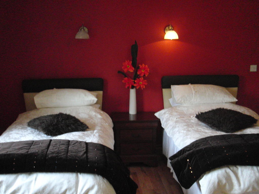 Woodlands House Bed & Breakfast Farranfore Bilik gambar